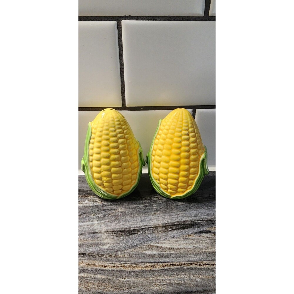 Corn Cob Salt and Pepper Shakers Vintage 2 Ceramic Kitchen Farmhouse Decor